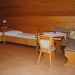 Gaestehaus Lindermuth *