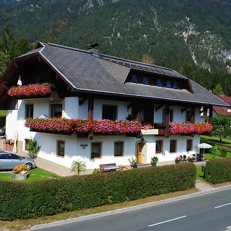 Gaestehaus Lindermuth Apartment Presseggersee