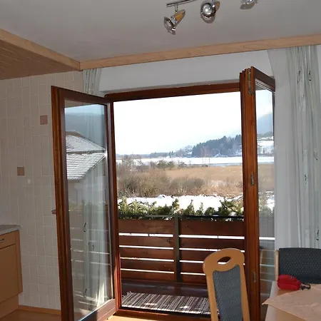 Gaestehaus Lindermuth *