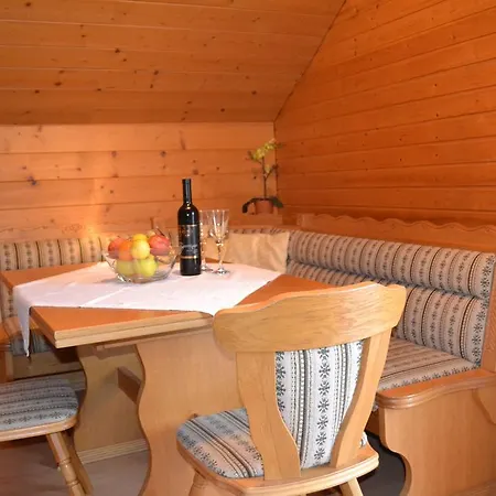 Gaestehaus Lindermuth Apartment Presseggersee